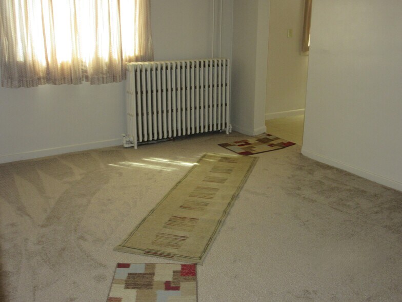 Building Photo - 3008 Broad Ave