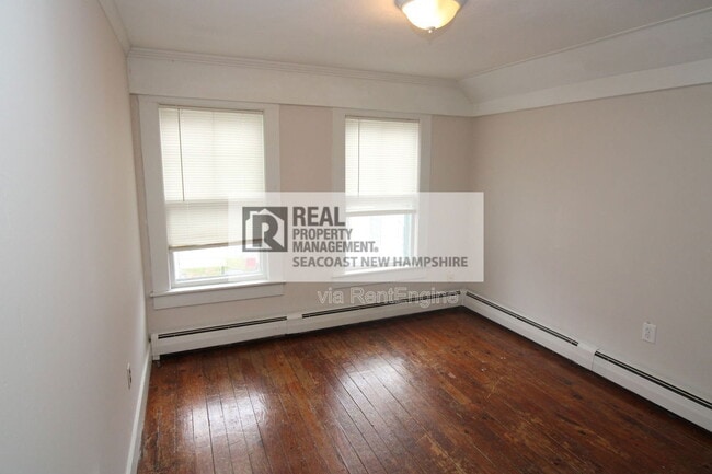 Building Photo - 6 Smith Ct