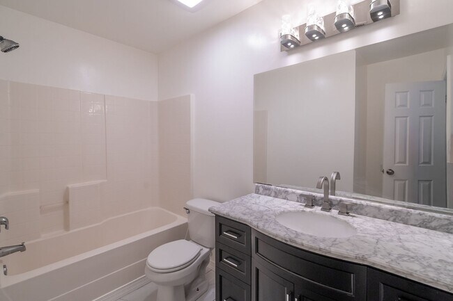 Building Photo - 1053 Brianna Way