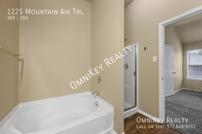 Building Photo - 1225 Mountain Air Trail