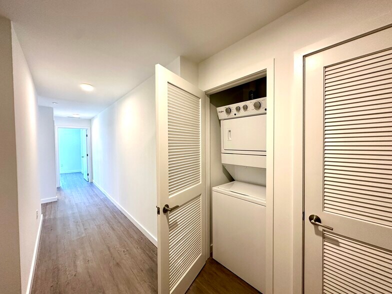 Building Photo - 234 NW 17th St