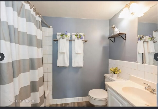 Building Photo - 5S066 Pebblewood Ln