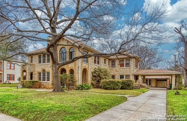 Building Photo - 2 Bed/2 Bath Duplex in Monte Vista Subdivi...