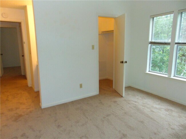 Building Photo - 3115 Tom Green St