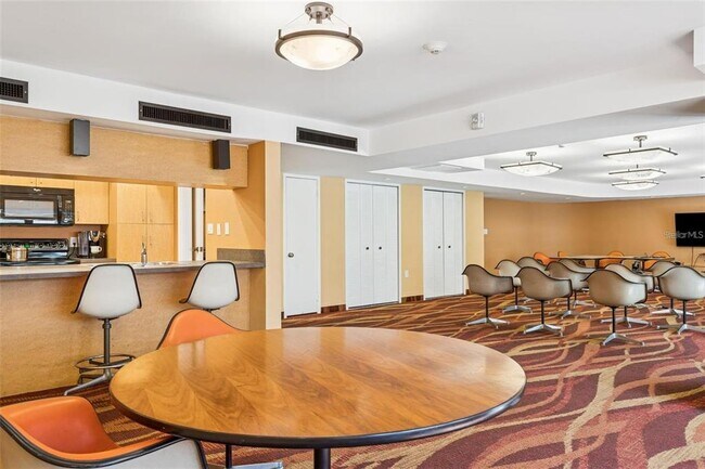 Building Photo - 4141 Bayshore Blvd