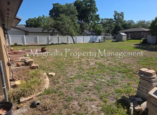 Building Photo - Bear Lake, Apopka (Seminole)