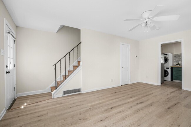Building Photo - 5810 Fifer Dr
