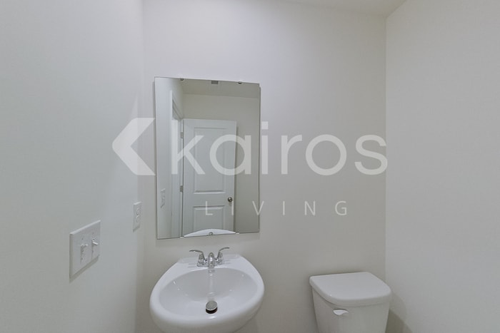 Building Photo - 7005 Peppermill Way