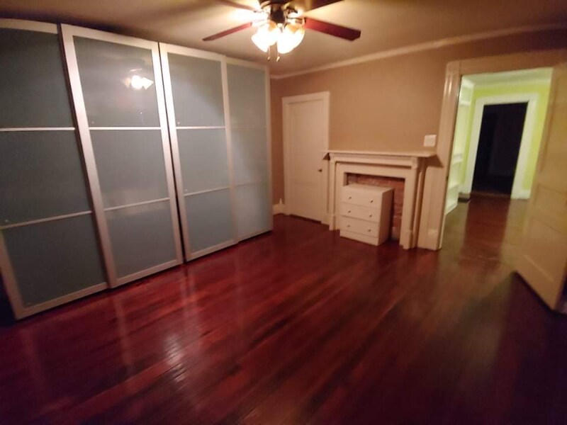 Building Photo - 553 Lilly Ave
