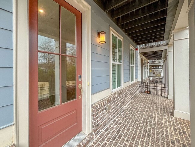 Building Photo - Beautiful 3 BR Townhome in Woodstock!