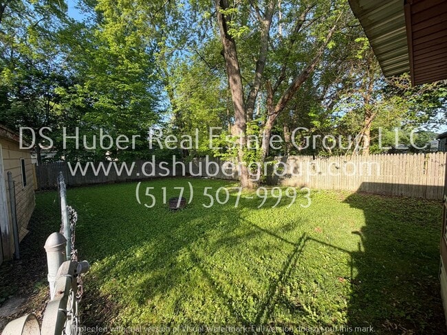Building Photo - 2823 Hillcrest St