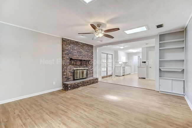 Building Photo - 1758 Alder Dr