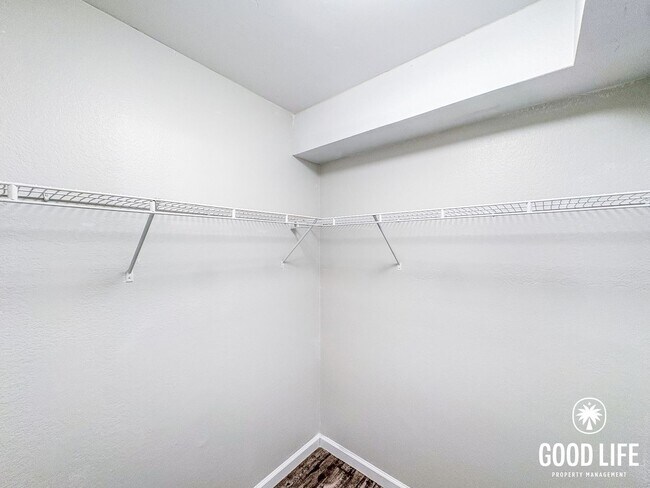Building Photo - SD: 2BD/2BA Condo in UTC with Reserved Parking, Covered Balcony & In-Unit Laundry