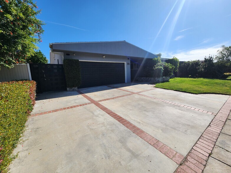 Building Photo - 17200 Willard St