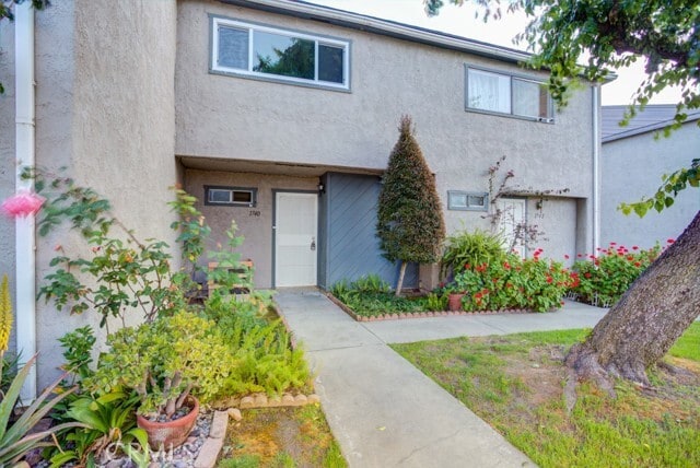 Building Photo - 1740 Puente