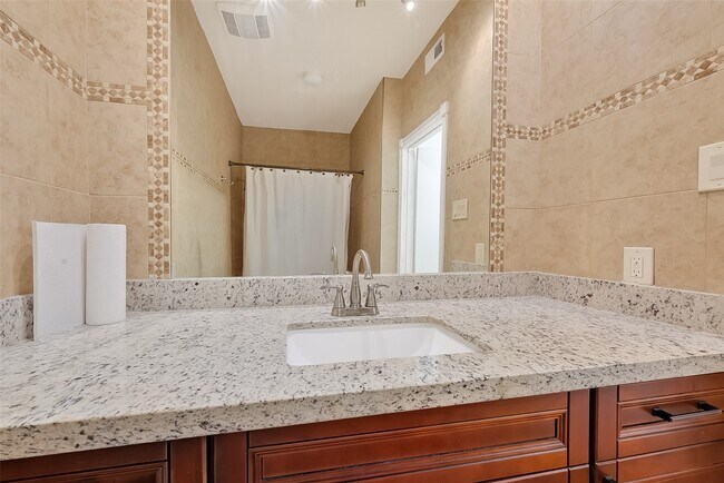 Building Photo - 11711 Memorial Dr