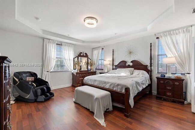 Building Photo - 1360 SW 142nd Ave