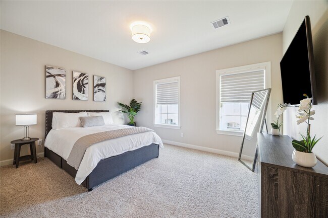 Building Photo - 9455 Fannin St