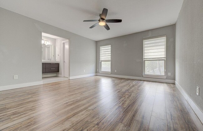 Building Photo - 7305 Inspiration Dr