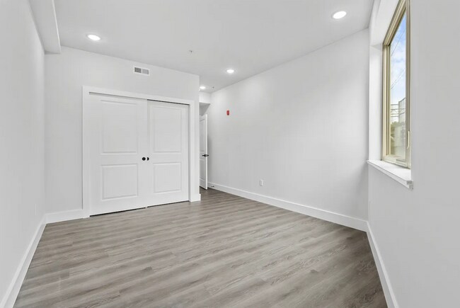 Building Photo - 1108 W Dauphin St