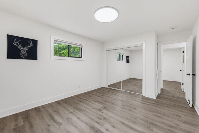 Building Photo - 2034 S 81st St