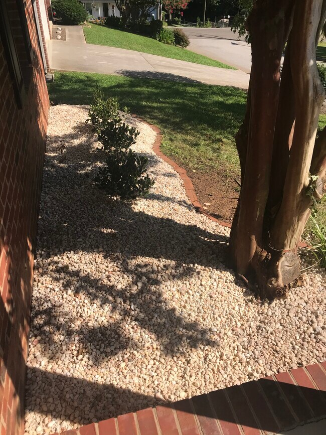 Building Photo - 8404 Lesley Marie Ln