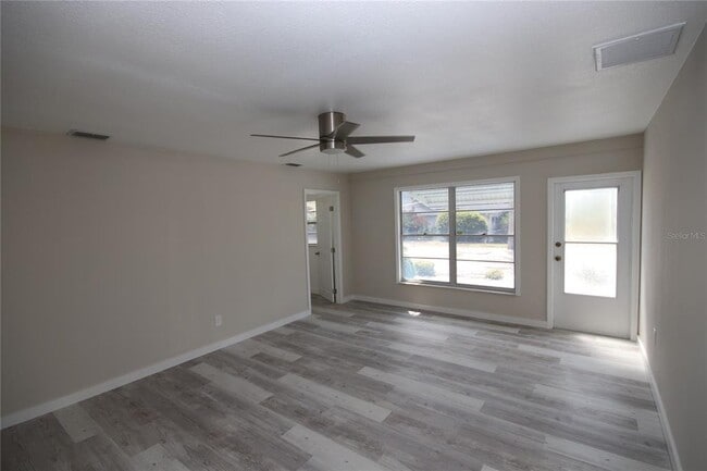 Building Photo - 671 Allegheny Dr