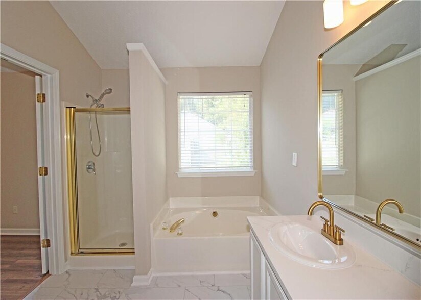 Building Photo - 1334 Ambercrest Way