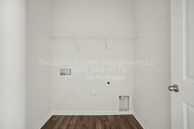 Building Photo - 11010 Austin Estates Dr