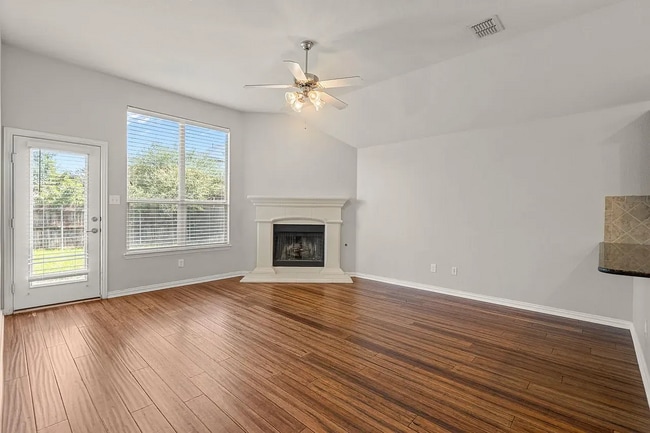 Building Photo - 2641 Sandcherry Dr