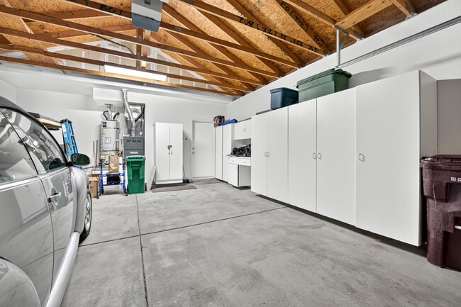 Building Photo - 78724 Palm Tree Ave