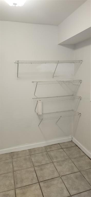 Building Photo - 222 Crown Oaks Way