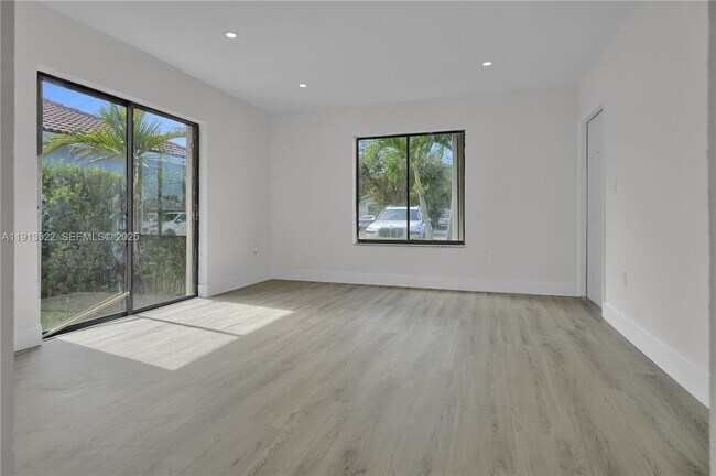 Building Photo - 20127 SW 88th Ct