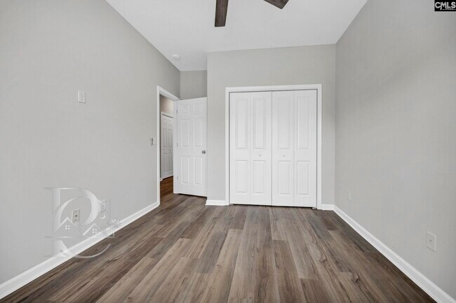 Building Photo - 151 Springhaven Dr