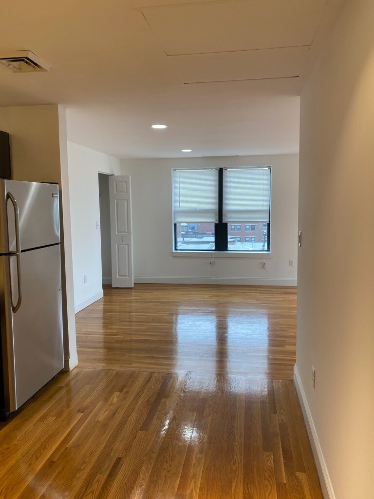 Building Photo - 115 Jersey St