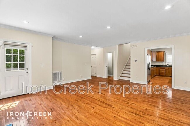 Building Photo - 1672 Olmsted Dr