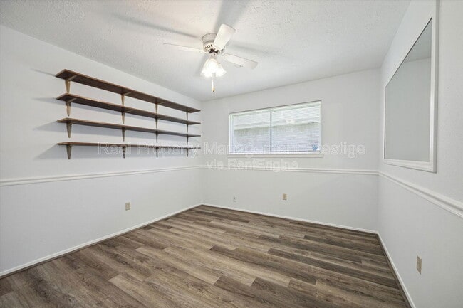 Building Photo - 16311 Forest Bend Ave