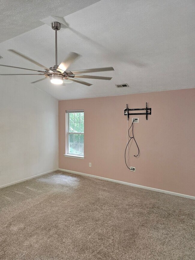 Building Photo - 5679 Hickory Fork Rd