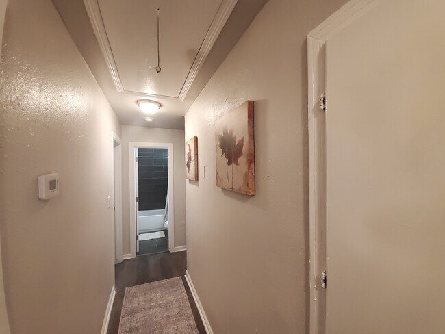 Building Photo - 1538 NE 42nd St