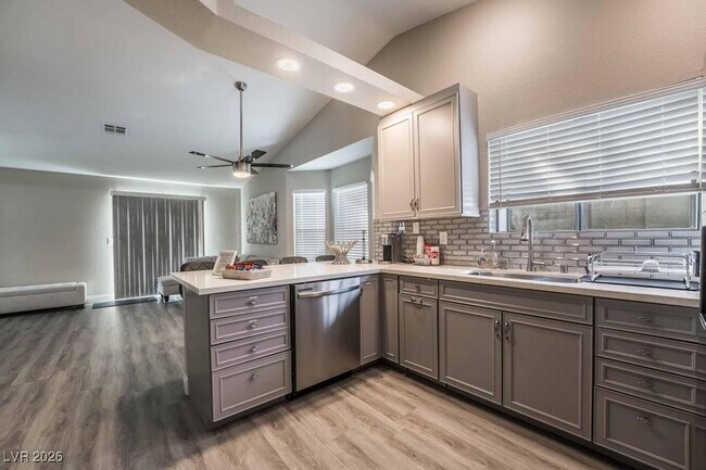 Building Photo - 8233 Ducharme Ave