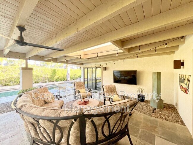 Building Photo - 48550 Valley View Dr