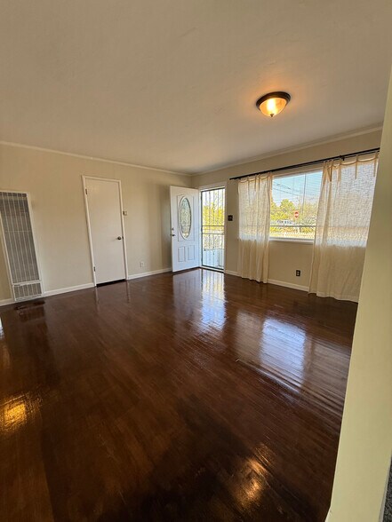 Building Photo - 223 Mendocino St