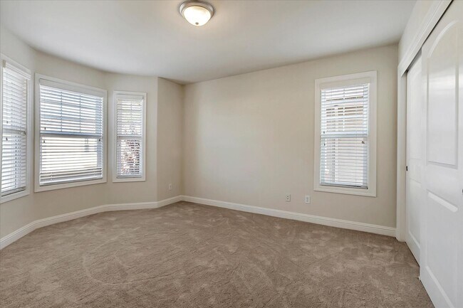 Building Photo - Wow! What a Great Home!