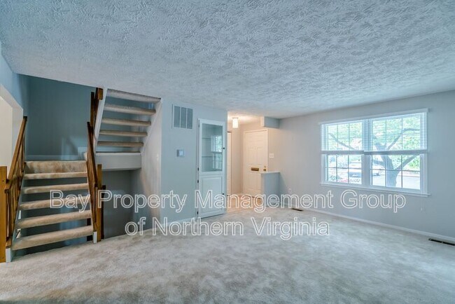 Building Photo - 355 GUNDRY Dr