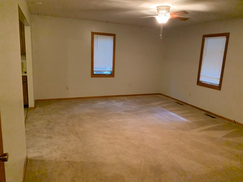 Building Photo - 5211 Portage St NW