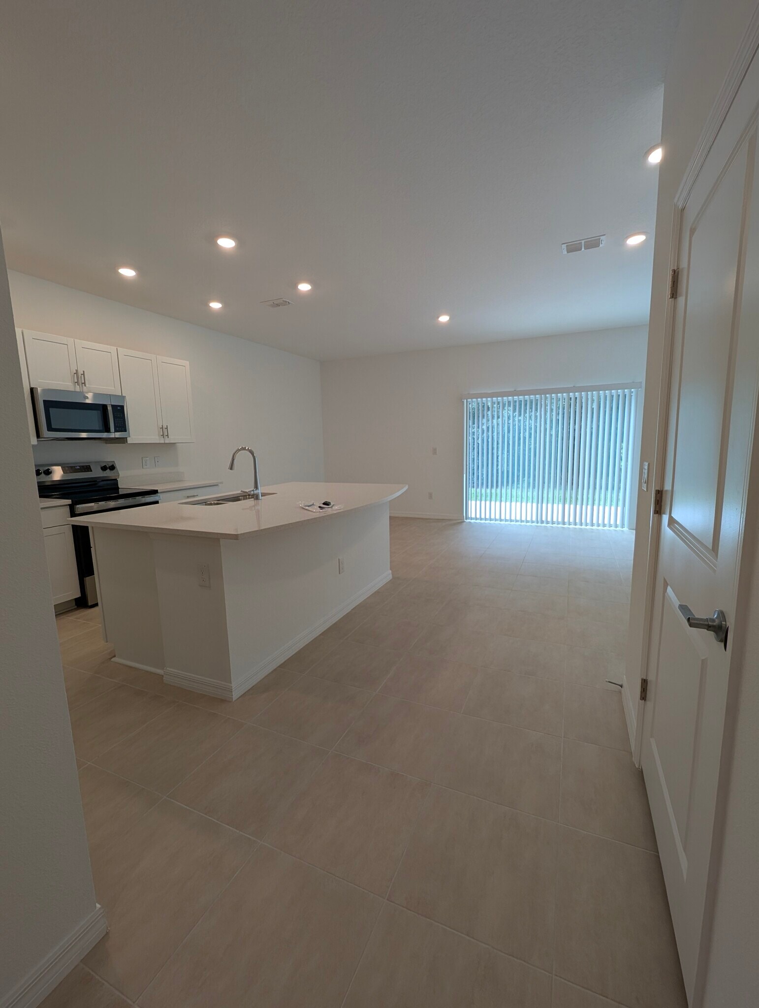 Building Photo - 2093 Hallier Cv