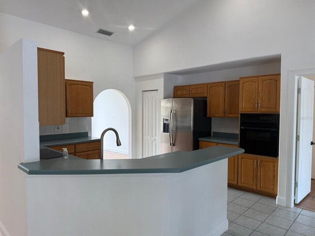 Building Photo - 29 Ballenger Ln