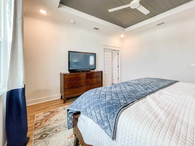 Building Photo - 13805 Red Drum Ct