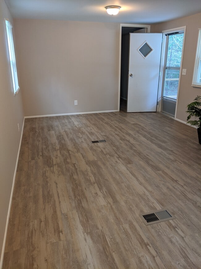 Living Room - 114 Victory Ln