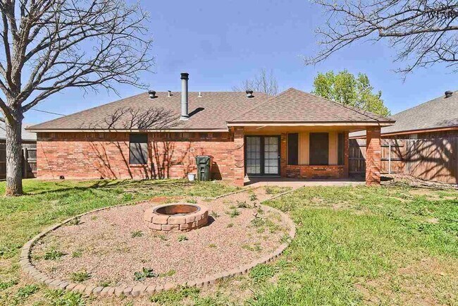 Building Photo - 4618 Sabota Ave